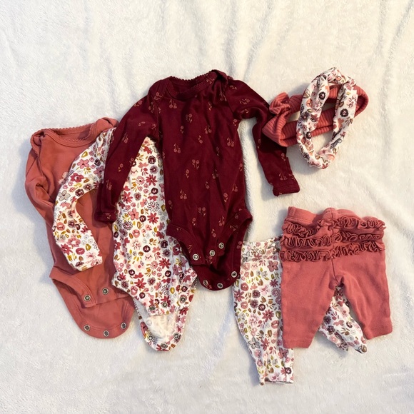 Assorted NB Baby Clothing Bundle (Lot) - Picture 4 of 7